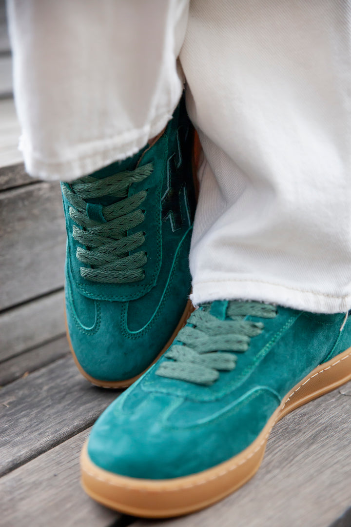 Lumi Sneaker