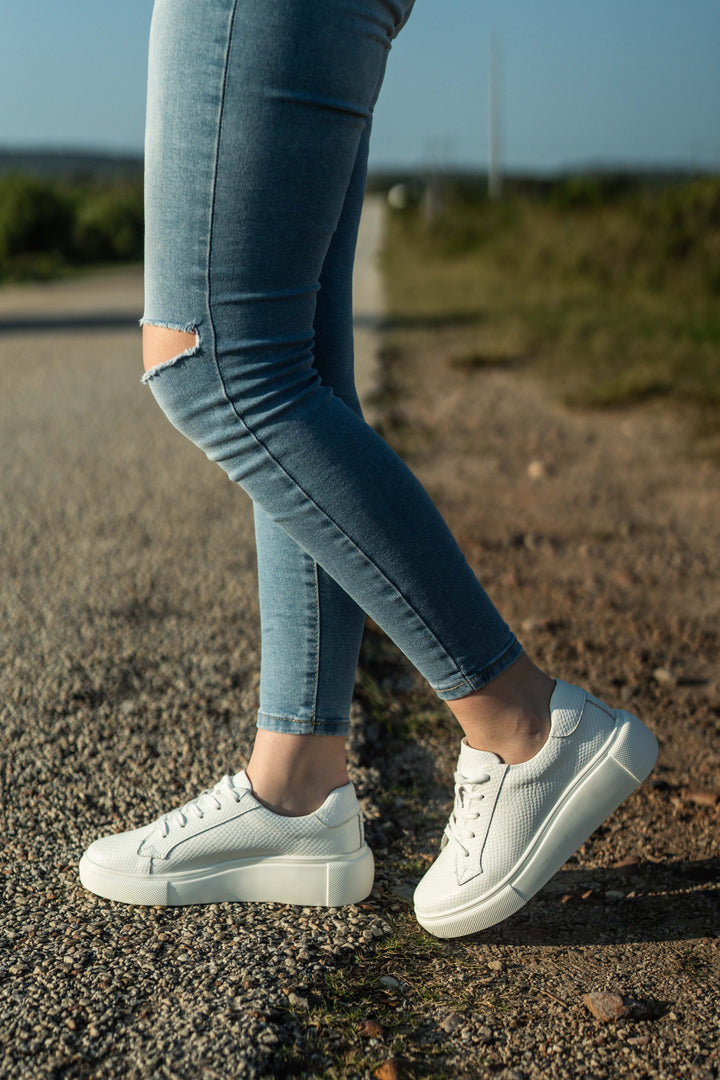 Bayley Sneaker